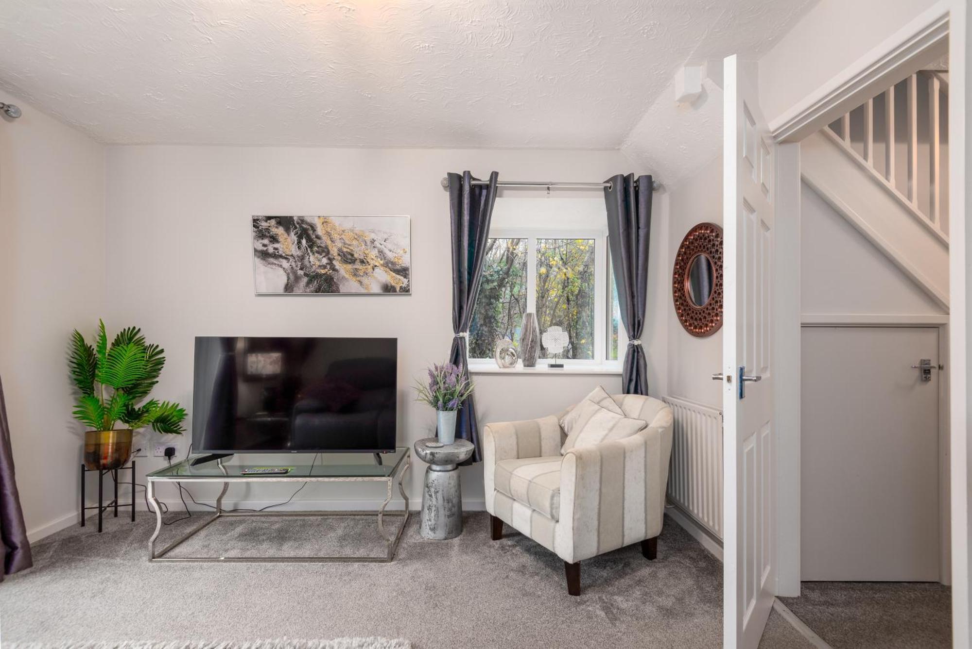 Worcester Fabulous Cherry Tree Mews Self Check In Dogs Welcome By Prior Arrangement , 2 Double Bedrooms ,Super Fast Wi-Fi, With Free Off Road Parking For 2 Vehicles Near Royal Hospital And Woodland Walks Zewnętrze zdjęcie