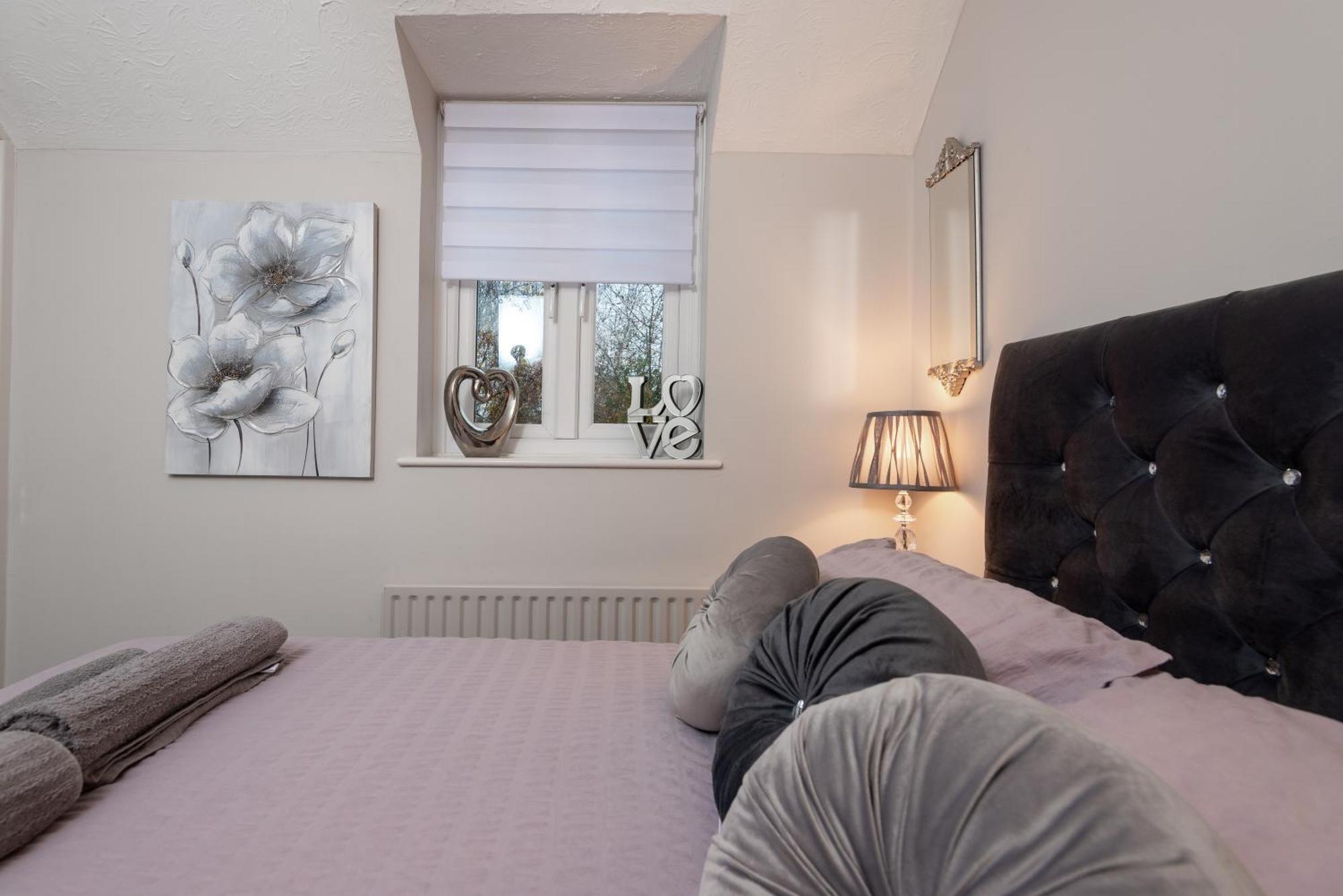 Worcester Fabulous Cherry Tree Mews Self Check In Dogs Welcome By Prior Arrangement , 2 Double Bedrooms ,Super Fast Wi-Fi, With Free Off Road Parking For 2 Vehicles Near Royal Hospital And Woodland Walks Zewnętrze zdjęcie