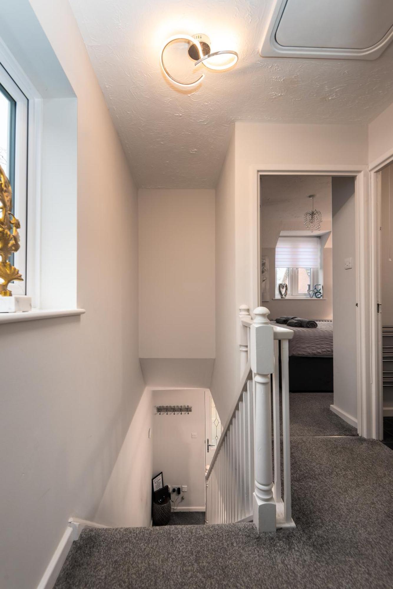 Worcester Fabulous Cherry Tree Mews Self Check In Dogs Welcome By Prior Arrangement , 2 Double Bedrooms ,Super Fast Wi-Fi, With Free Off Road Parking For 2 Vehicles Near Royal Hospital And Woodland Walks Zewnętrze zdjęcie