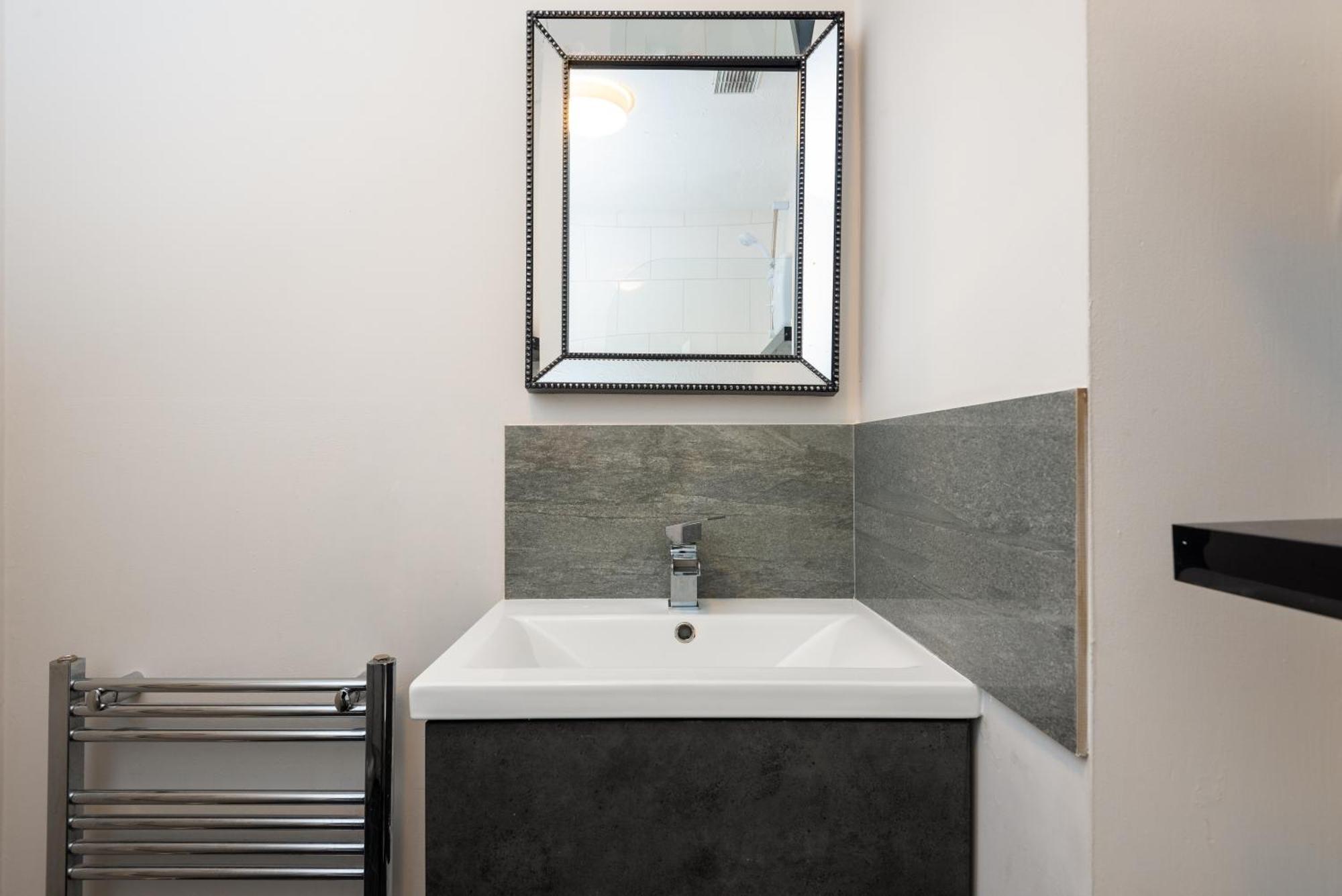 Worcester Fabulous Cherry Tree Mews Self Check In Dogs Welcome By Prior Arrangement , 2 Double Bedrooms ,Super Fast Wi-Fi, With Free Off Road Parking For 2 Vehicles Near Royal Hospital And Woodland Walks Zewnętrze zdjęcie