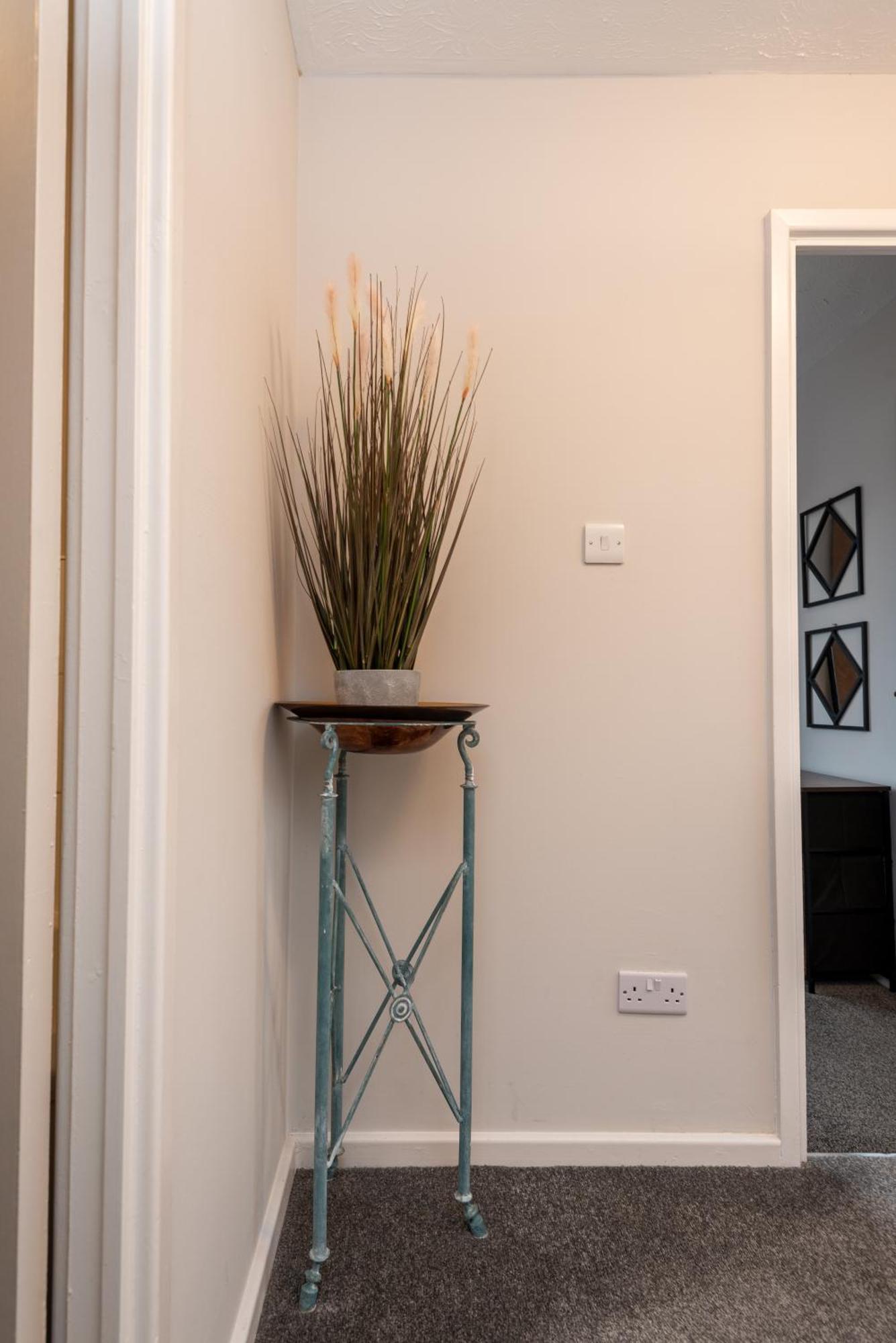 Worcester Fabulous Cherry Tree Mews Self Check In Dogs Welcome By Prior Arrangement , 2 Double Bedrooms ,Super Fast Wi-Fi, With Free Off Road Parking For 2 Vehicles Near Royal Hospital And Woodland Walks Zewnętrze zdjęcie