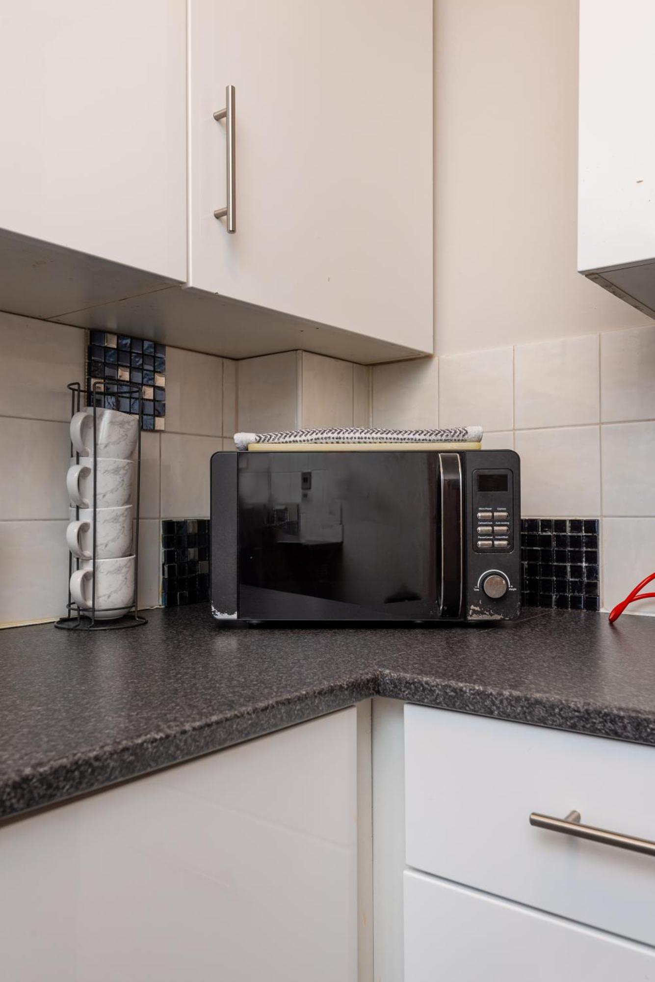 Worcester Fabulous Cherry Tree Mews Self Check In Dogs Welcome By Prior Arrangement , 2 Double Bedrooms ,Super Fast Wi-Fi, With Free Off Road Parking For 2 Vehicles Near Royal Hospital And Woodland Walks Zewnętrze zdjęcie