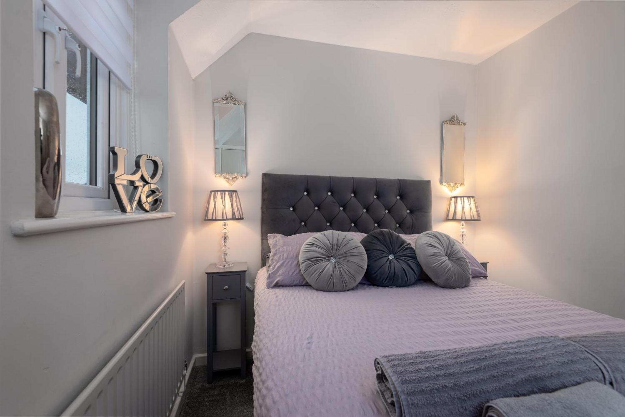 Worcester Fabulous Cherry Tree Mews Self Check In Dogs Welcome By Prior Arrangement , 2 Double Bedrooms ,Super Fast Wi-Fi, With Free Off Road Parking For 2 Vehicles Near Royal Hospital And Woodland Walks Zewnętrze zdjęcie