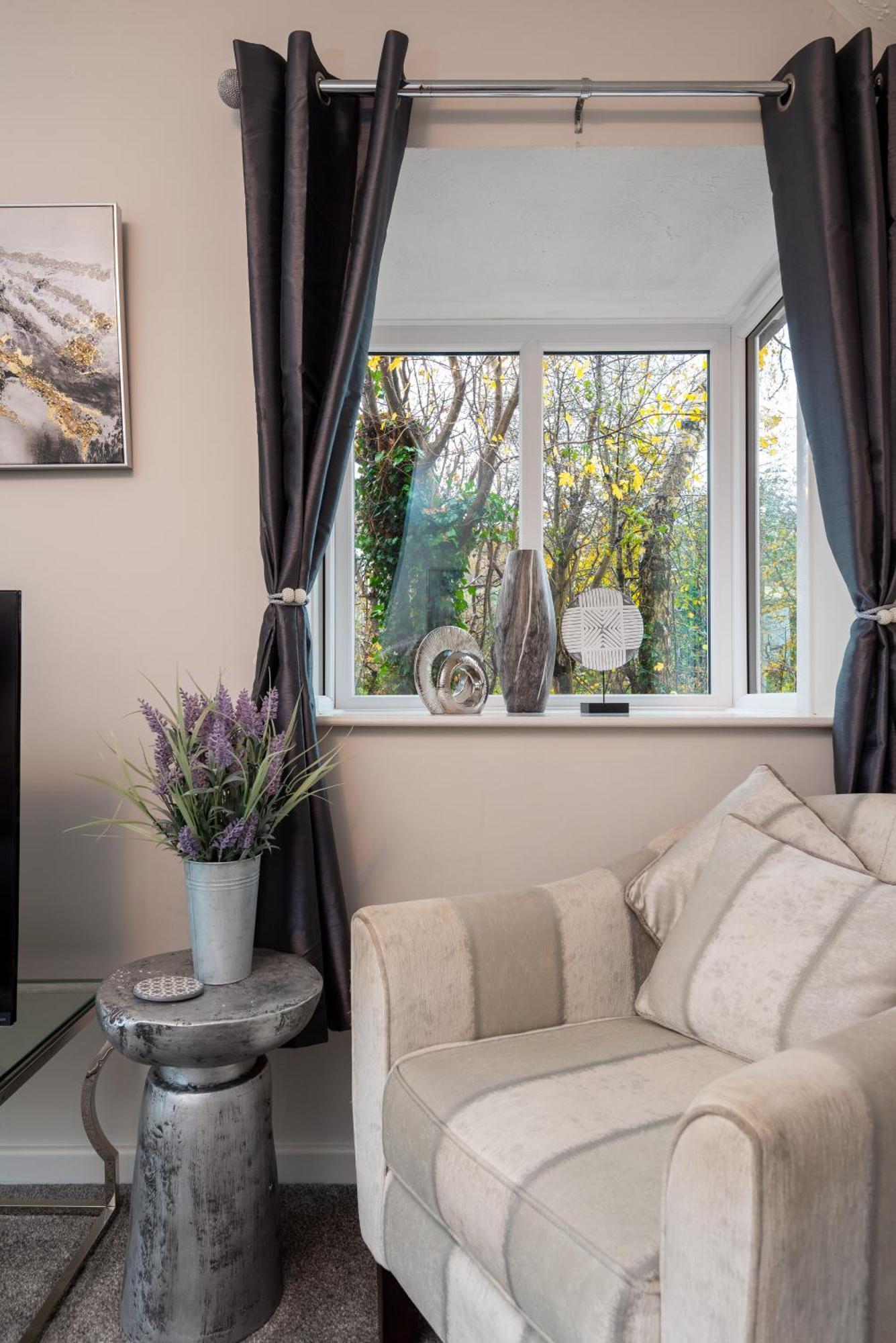 Worcester Fabulous Cherry Tree Mews Self Check In Dogs Welcome By Prior Arrangement , 2 Double Bedrooms ,Super Fast Wi-Fi, With Free Off Road Parking For 2 Vehicles Near Royal Hospital And Woodland Walks Zewnętrze zdjęcie