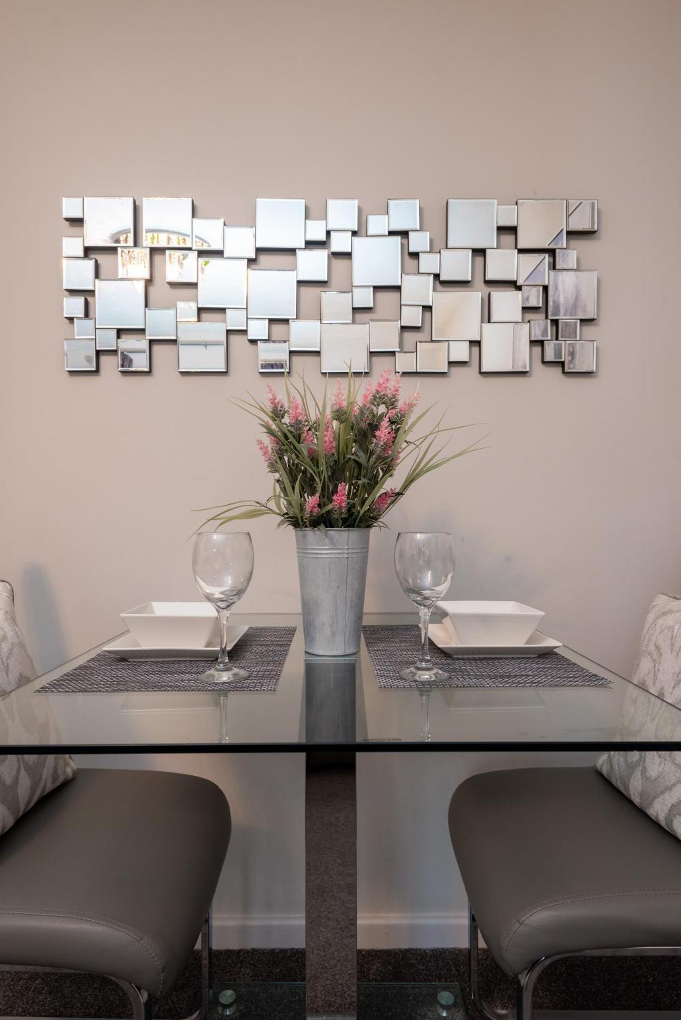 Worcester Fabulous Cherry Tree Mews Self Check In Dogs Welcome By Prior Arrangement , 2 Double Bedrooms ,Super Fast Wi-Fi, With Free Off Road Parking For 2 Vehicles Near Royal Hospital And Woodland Walks Zewnętrze zdjęcie