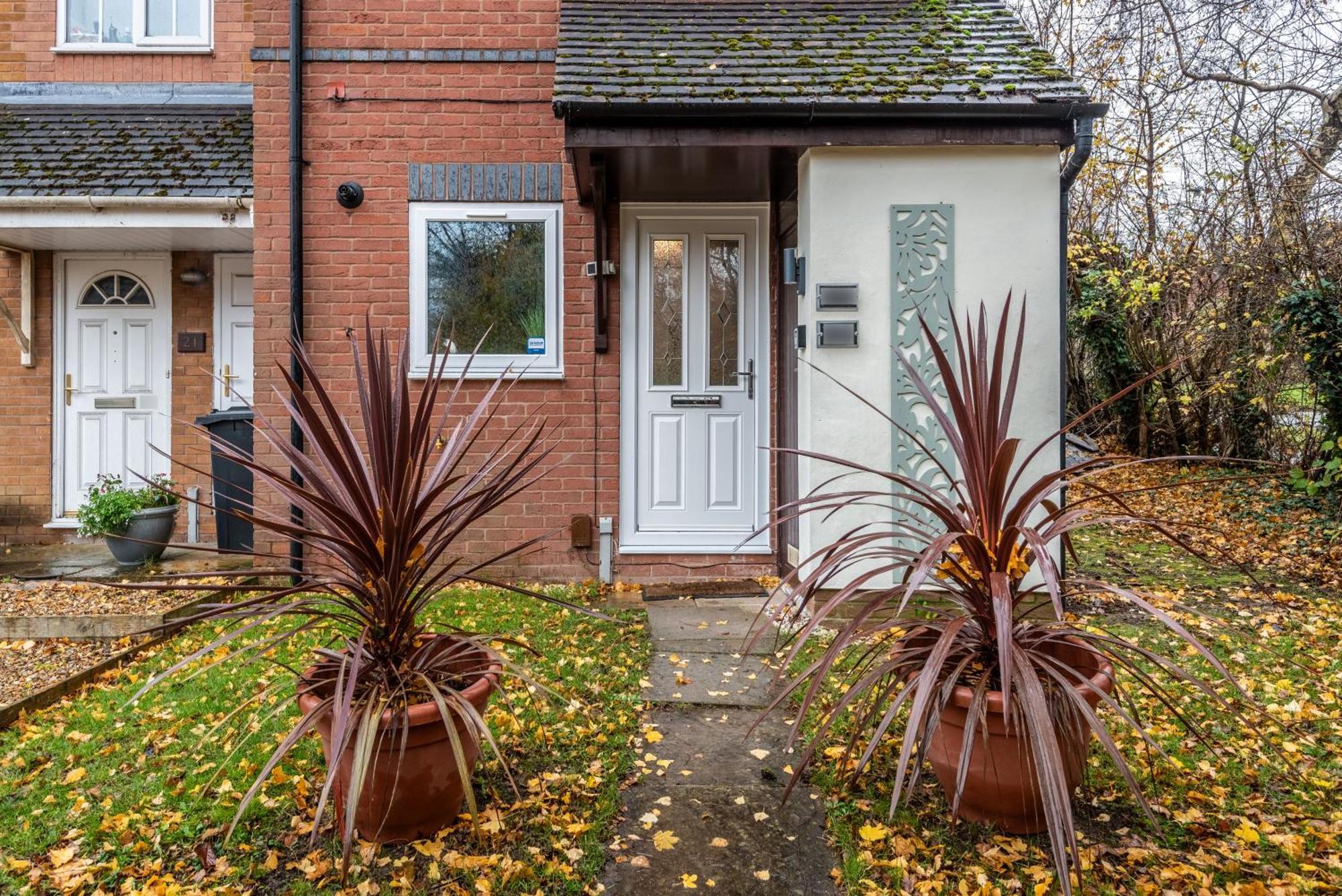 Worcester Fabulous Cherry Tree Mews Self Check In Dogs Welcome By Prior Arrangement , 2 Double Bedrooms ,Super Fast Wi-Fi, With Free Off Road Parking For 2 Vehicles Near Royal Hospital And Woodland Walks Zewnętrze zdjęcie