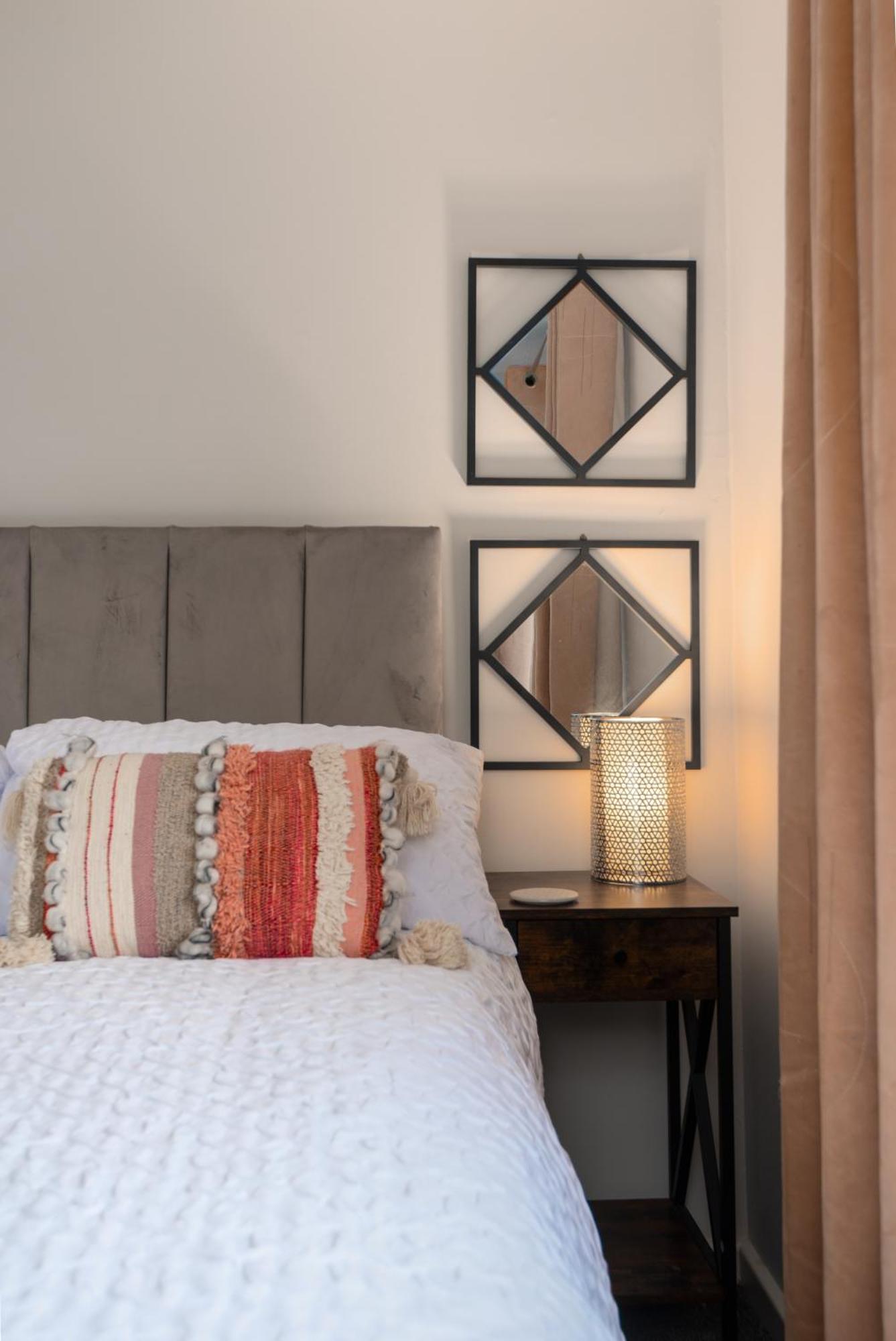 Worcester Fabulous Cherry Tree Mews Self Check In Dogs Welcome By Prior Arrangement , 2 Double Bedrooms ,Super Fast Wi-Fi, With Free Off Road Parking For 2 Vehicles Near Royal Hospital And Woodland Walks Zewnętrze zdjęcie
